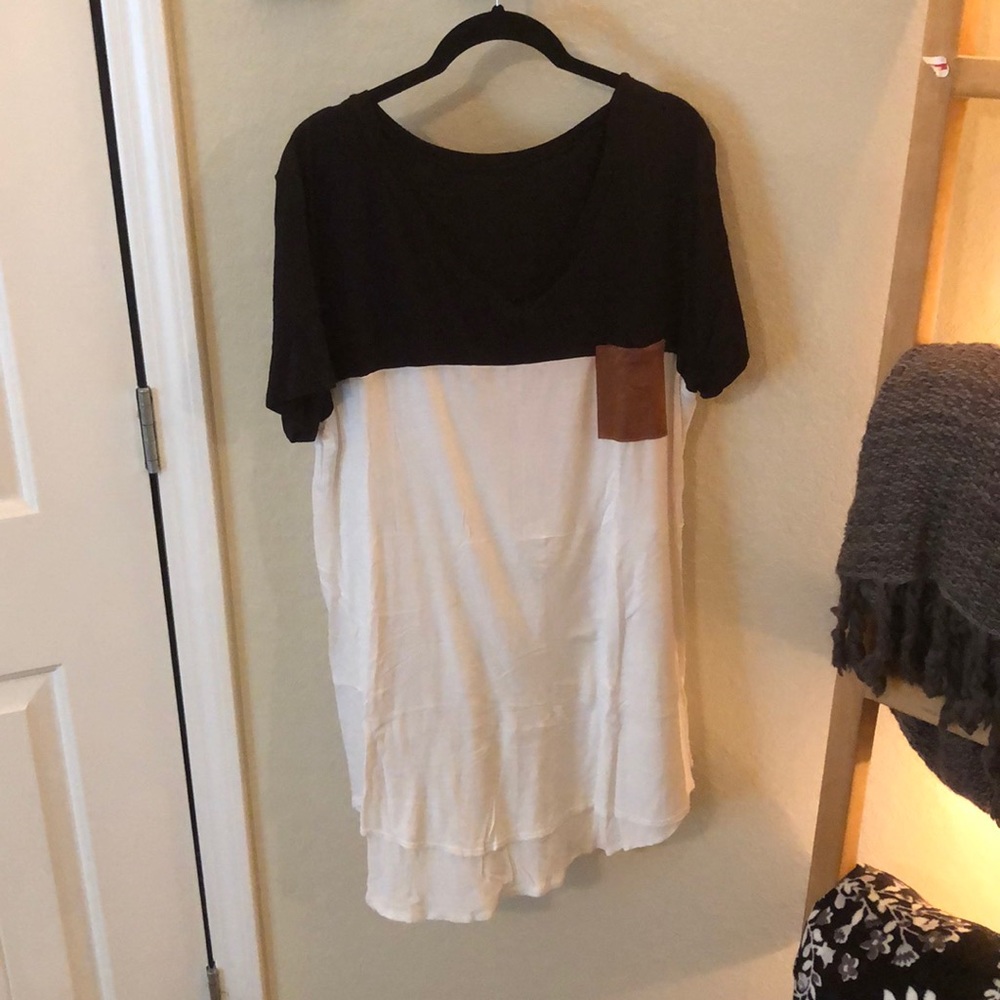 Simple black and white tee